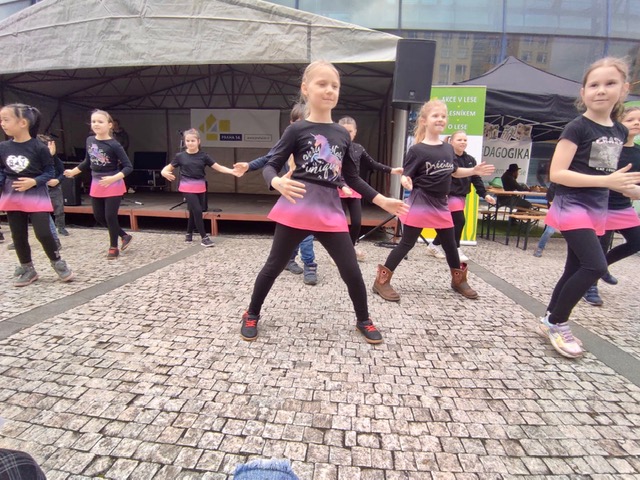 Kroužek TANEČKŮ ŠD na oslavách Dne Země