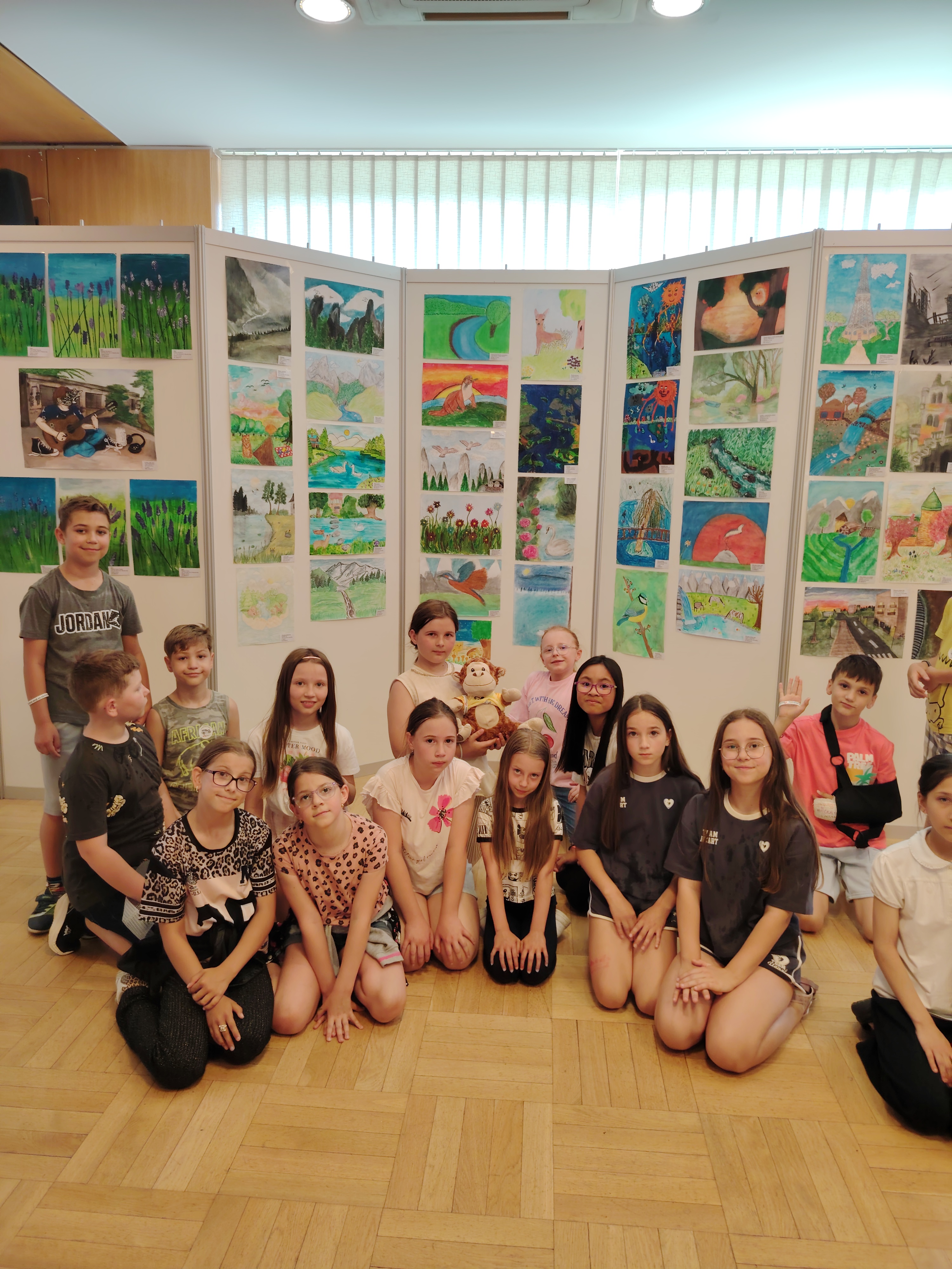Den se složkami IZS a návštěva Galerie Prahy 14 – zážitky třídy 3.A