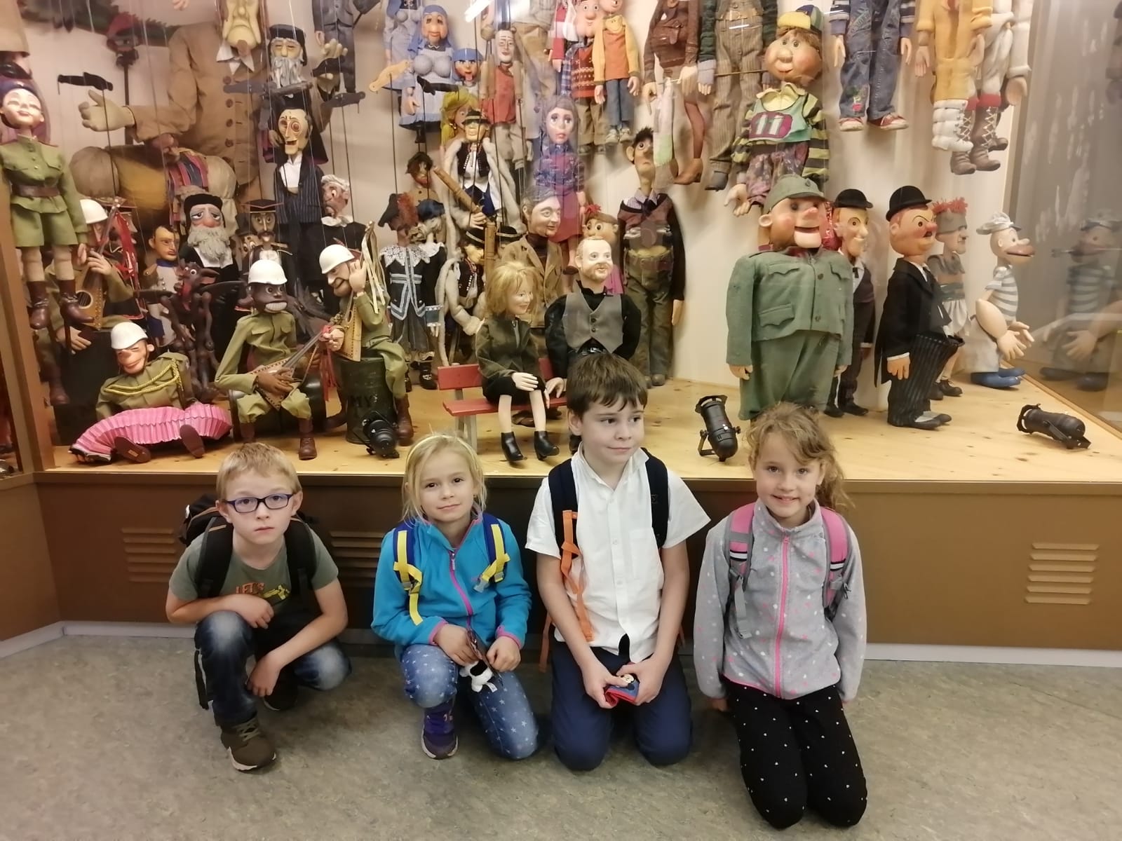 Druhé třídy v Divadle S+H.