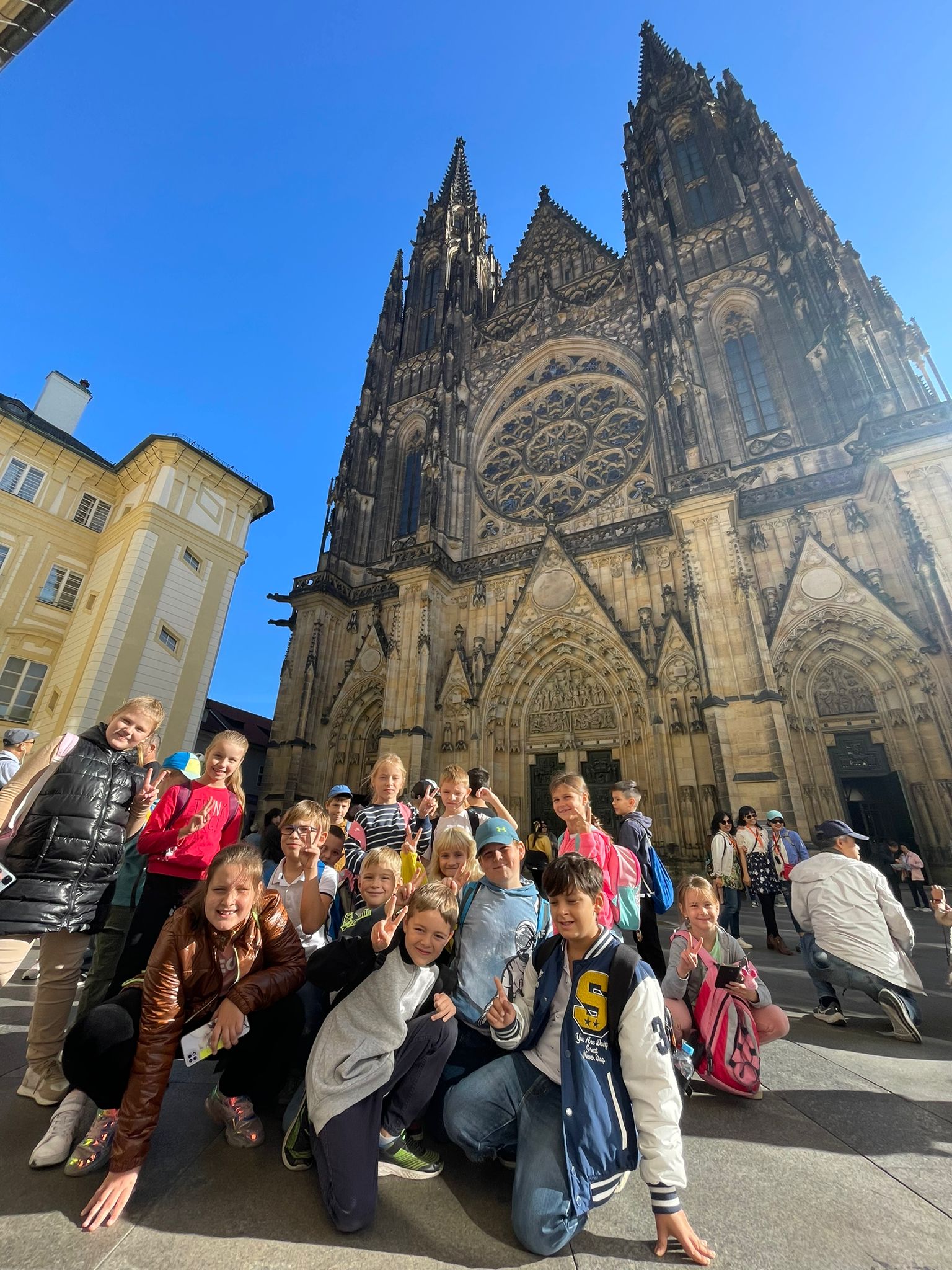 Třída 2.B na Pražském hradě 2. 10. 2023