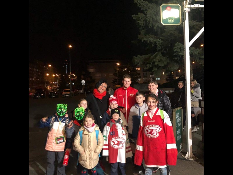 oddělení Berušek na hokejovém zápase Slavie Praha