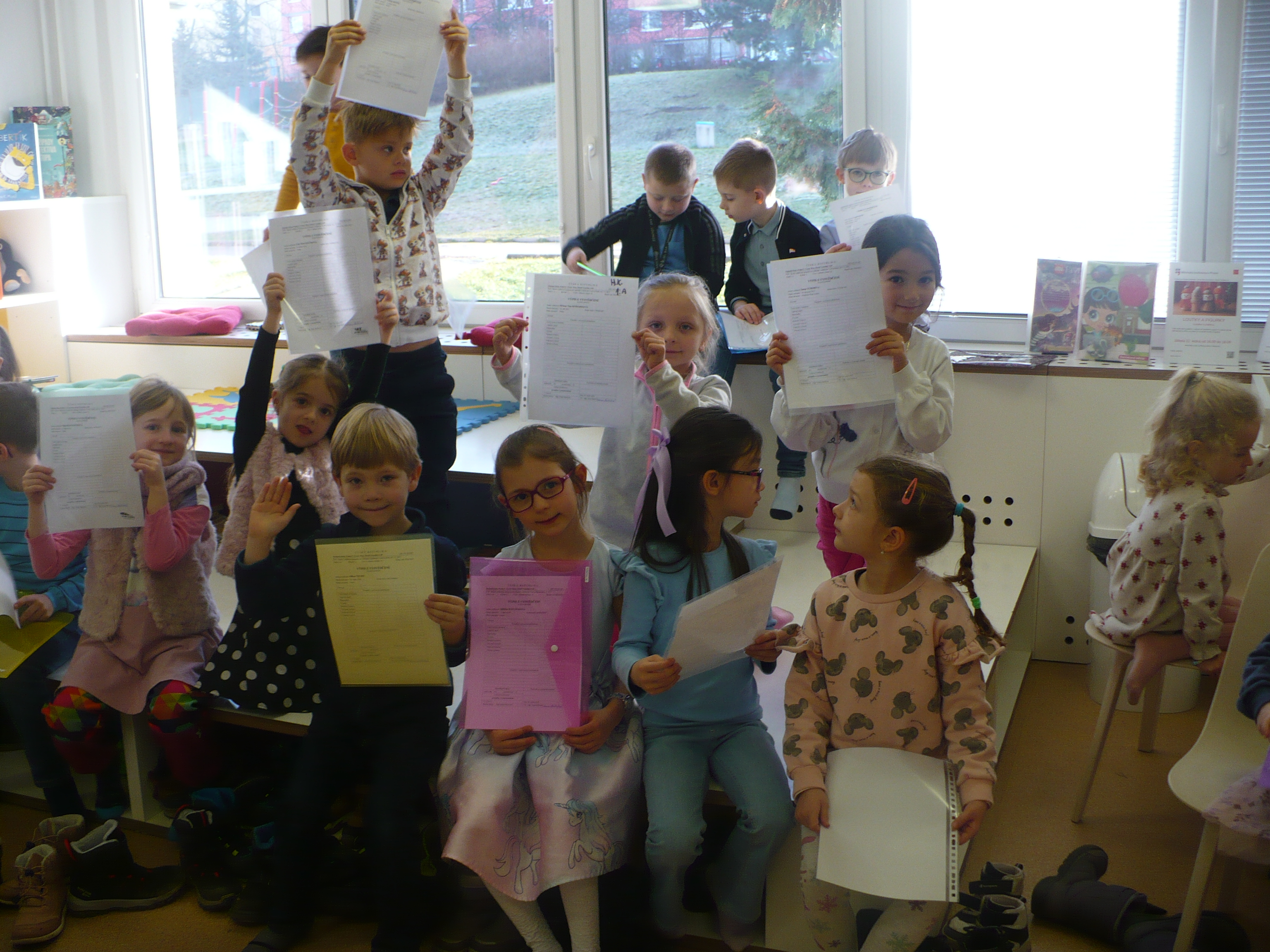 Nejmenší čtenáři dostali své první vysvědčení v knižním království