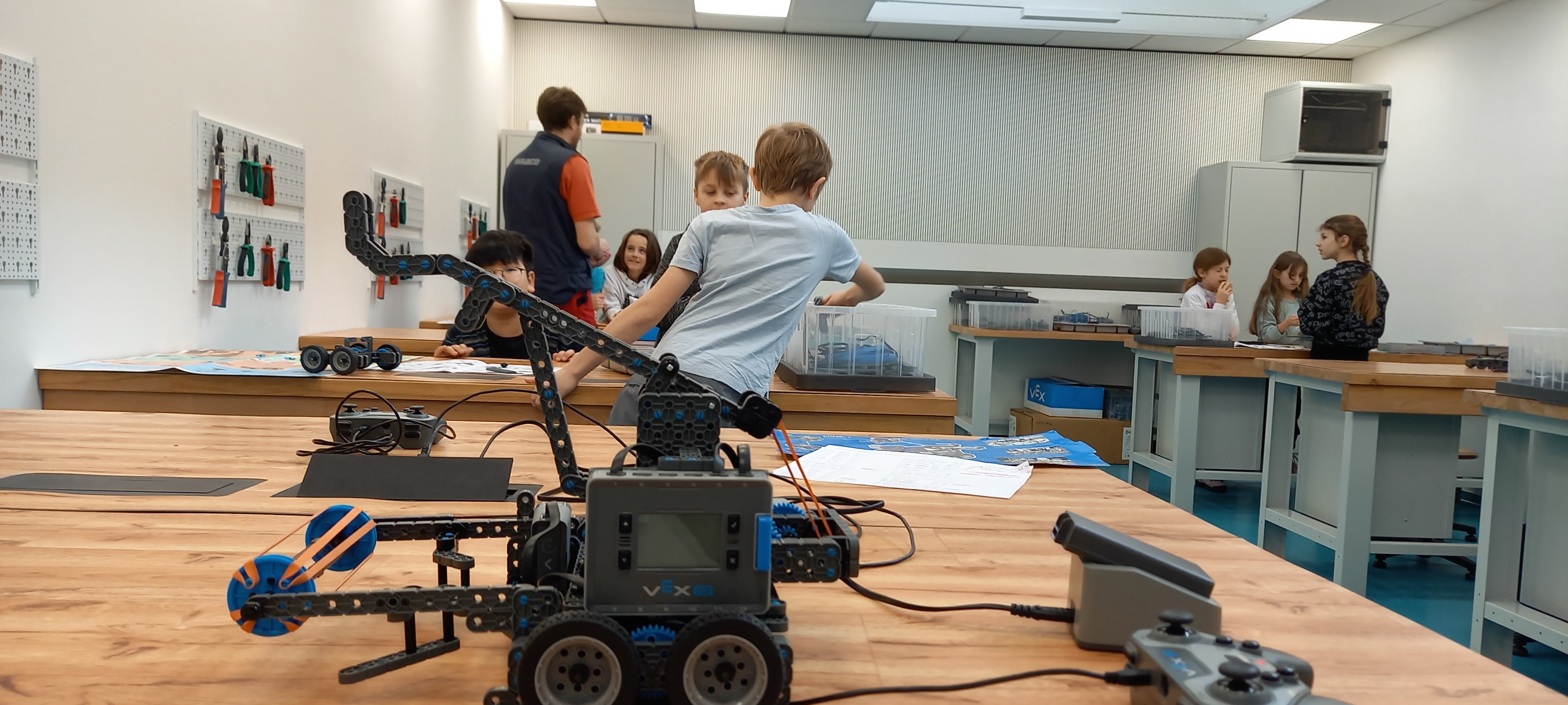 Den s robotikou 16. 2. 2023