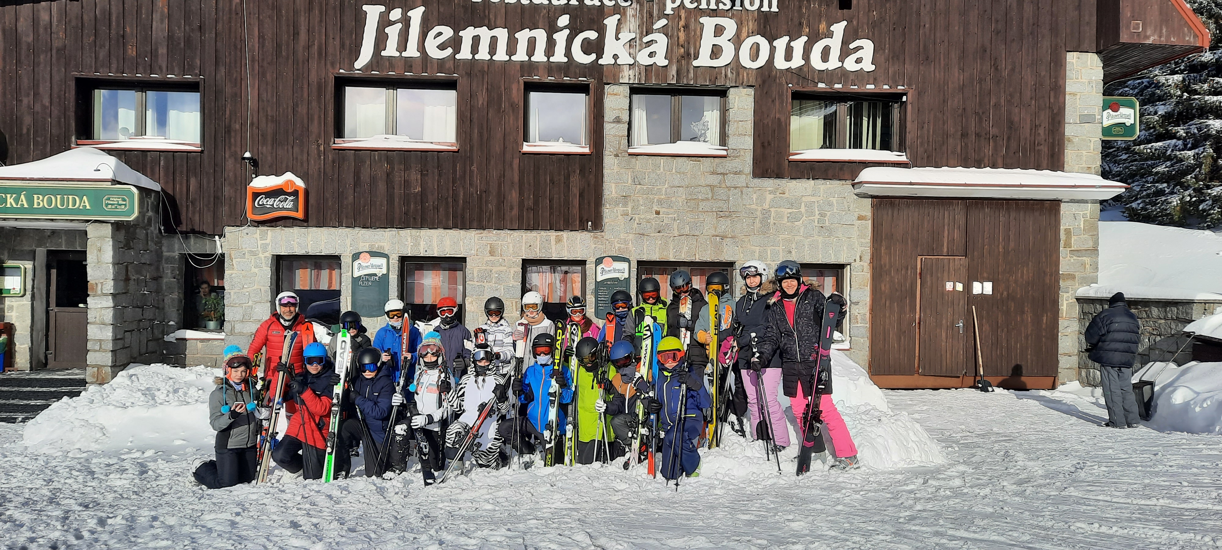 Ohlédnutí za ukončeným lyžařským výcvikem žáků 7. tříd v únoru 2023